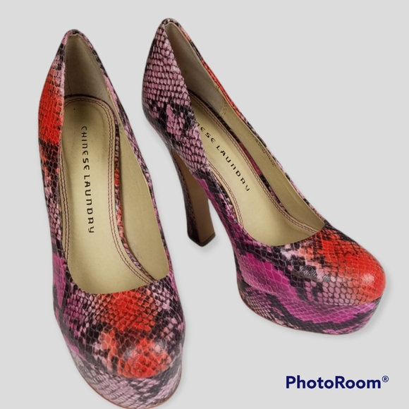 Chinese Laundry "Move Over" snakeskin print platforms size 8 - Picture 13 of 15